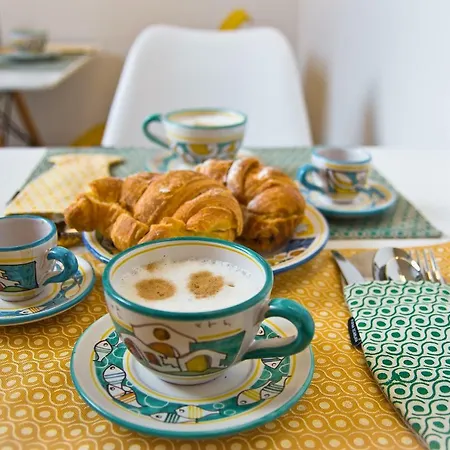 360 Bed & Breakfast 2*